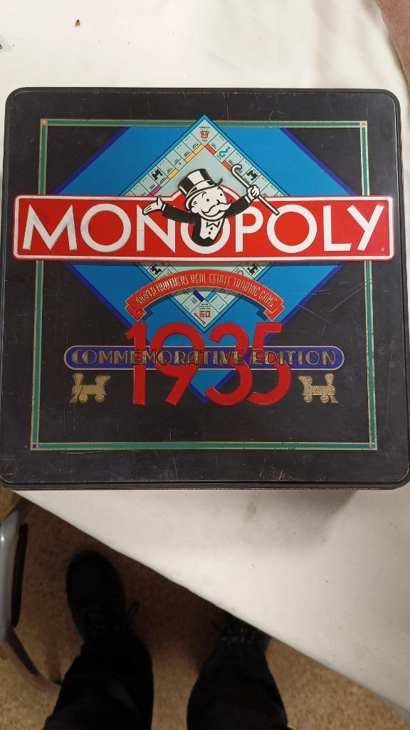 Monopoly 1935-1985 jubileum uitgave blik, Hobby en Vrije tijd, Gezelschapsspellen | Bordspellen, Zo goed als nieuw, Een of twee spelers