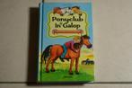 Omnibus Ponyclub in galop / Julia Boehme 8+, Ophalen of Verzenden, Gelezen, Fictie algemeen