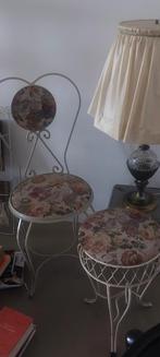 Charmant Boudoir Setje: Stoel & Krukje, Ophalen, Gebruikt, Wit, Vintage