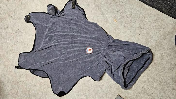 Honden badjas SuperFurDogs grijs XXL, Dieren en Toebehoren, Hondenkleding, Zo goed als nieuw, Hondenbadjas, Ophalen of Verzenden