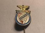 Metalen BENFICA Voetbalclub Speld (Rood/Blauw/Wit/Goudkleur), Verzamelen, Speldjes, Pins en Buttons, Sport, Speldje of Pin, Zo goed als nieuw