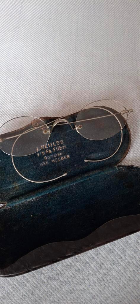 Antiek montuurloos brilletje, Sieraden, Tassen en Uiterlijk, Zonnebrillen en Brillen | Heren, Overige merken, Ophalen of Verzenden