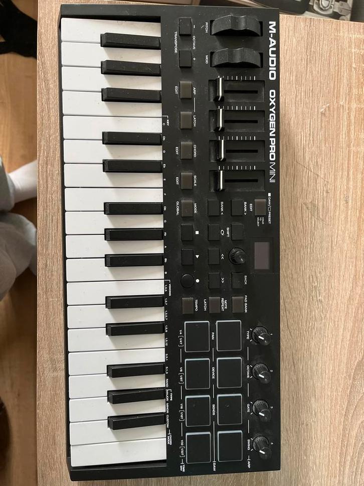M-Audio Oxygen Pro Mini MIDI Keyboard, Muziek en Instrumenten, Keyboards, Zo goed als nieuw, Overige aantallen, Overige merken