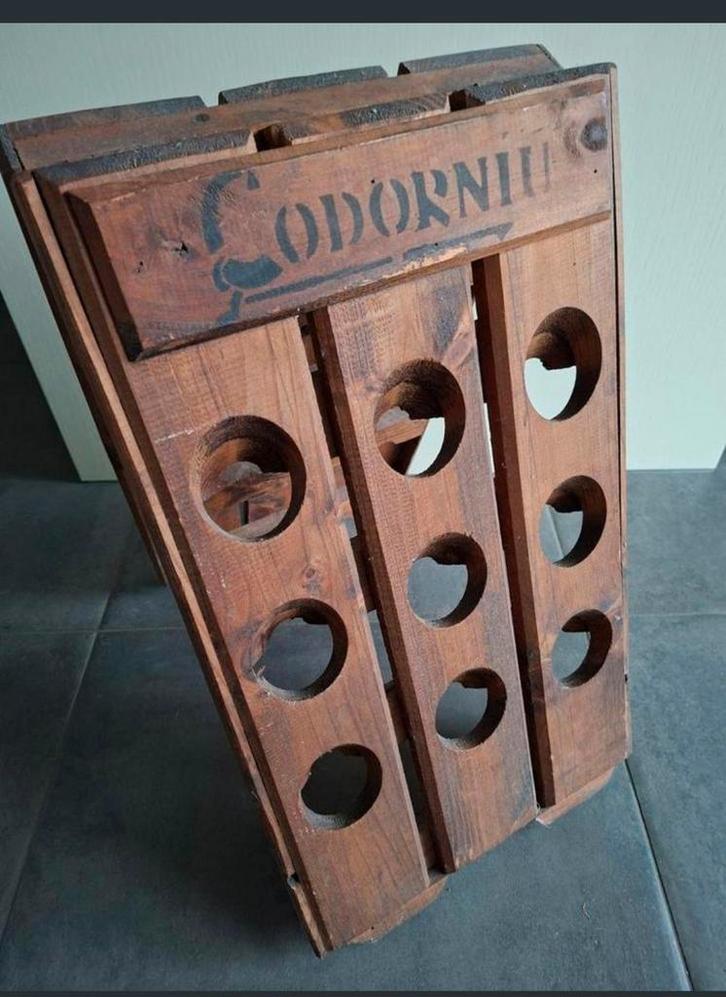 PUPITRE, champagne,schuimwijn e.d, Huis en Inrichting, Woonaccessoires | Wijnrekken, Gebruikt, 50 tot 75 cm, 15 tot 25 flessen