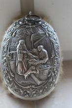 ****Zilveren kledingborstel, met een decor van Jan Steen***, Antiek en Kunst, Verzenden, Zilver