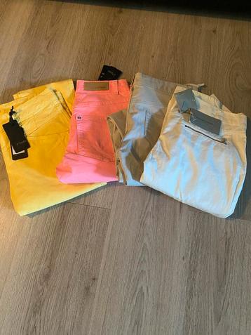 Dames Jeans + Riemen - Maat S beschikbaar voor biedingen