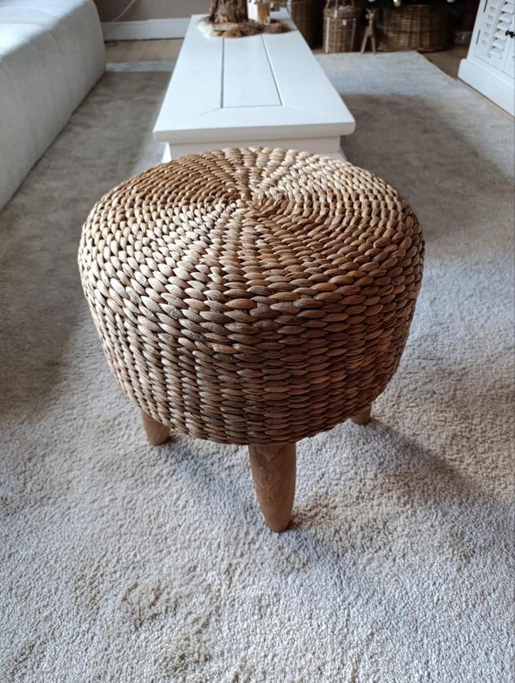 Waterhyacint landelijke poef, Huis en Inrichting, Banken | Voetenbanken en Poefen, Nieuw, Minder dan 50 cm, Minder dan 50 cm, Rond
