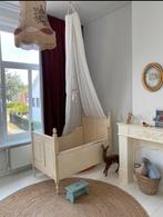 Oud ledikantje, Kinderen en Baby's, Babywiegjes en Ledikanten, Ophalen of Verzenden, Gebruikt, Ledikant