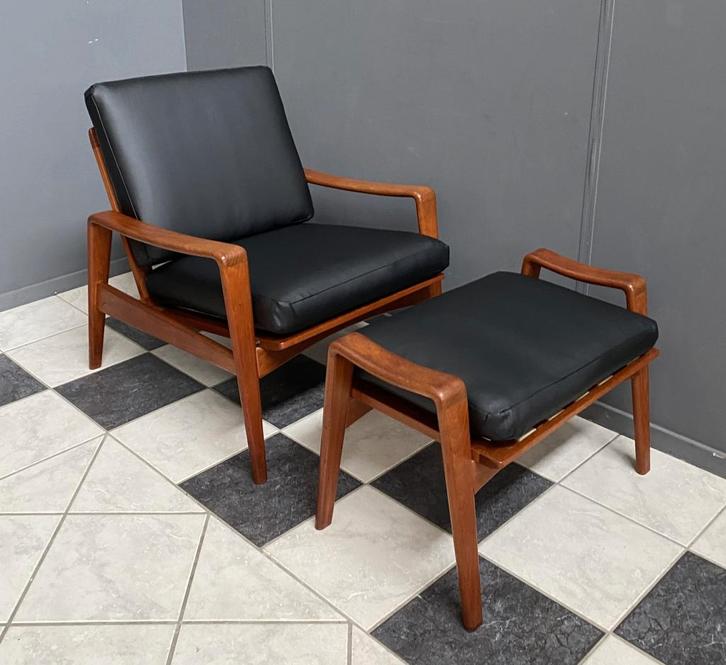 50 jaren Teak fauteuil + voetenbank Arne Wahl Iversen DEENS, Huis en Inrichting, Fauteuils, Gebruikt, Hout, Overige materialen