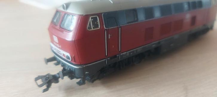 Märklin DB 216 025-7 dieselloc digitaal artnr 3075, Hobby en Vrije tijd, Modeltreinen | H0, Zo goed als nieuw, Locomotief, Wisselstroom