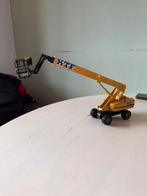 Hoogwerker 1:32 Genie S85-XC KTF, Ophalen of Verzenden, Zo goed als nieuw, Bus of Vrachtwagen
