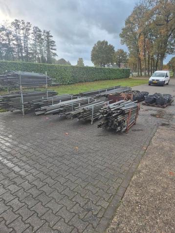 Grote Gevelsteiger te Koop buizen klemmen tbv complete wonin beschikbaar voor biedingen