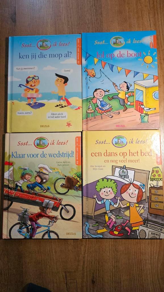Leuke AVI Leesboeken - 4 Stuks, Boeken, Kinderboeken | Jeugd | onder 10 jaar, Zo goed als nieuw, Fictie algemeen, Ophalen