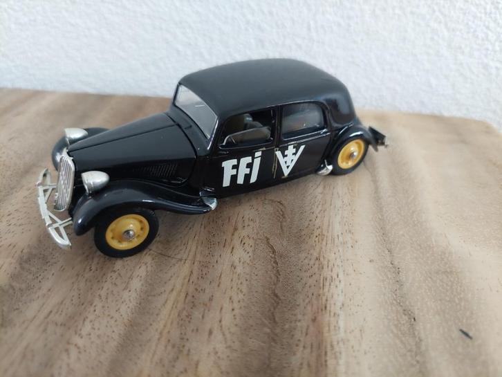 Solido 1:43 #4032 Citroën 15 Six 1939 FFI, Hobby en Vrije tijd, Modelauto's | 1:43, Zo goed als nieuw, Auto, Solido, Ophalen of Verzenden