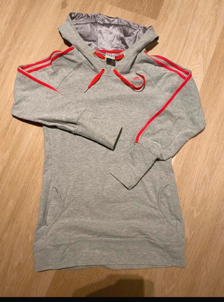 Adidas set. Grijs met roze streep. Maat M, Kleding | Dames, Overige Dameskleding, Zo goed als nieuw, Ophalen of Verzenden