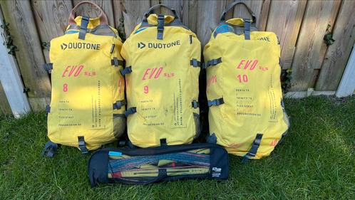 Duotone Evo SLS 2023 kites: 8 & 9 m2 + clickbar, Watersport en Boten, Kitesurfen, Zo goed als nieuw, 10 m², Geen board, Ophalen of Verzenden