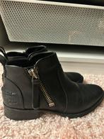 UGG enkellaarzen, Gebruikt, UGG, Meisje, Ophalen of Verzenden
