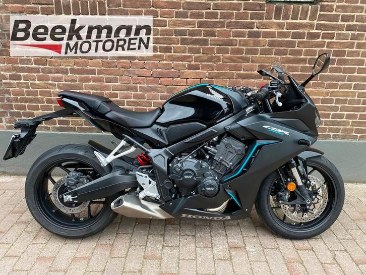 HONDA CBR 650 R (bj 2023) CBR650R - 1e eig / Blauwe striping, Motoren, Motoren | Honda, Bedrijf, Super Sport, meer dan 35 kW, 4 cilinders