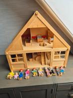 Houten poppenhuis met meubels en poppetjes, Ophalen, Gebruikt, Poppenhuis