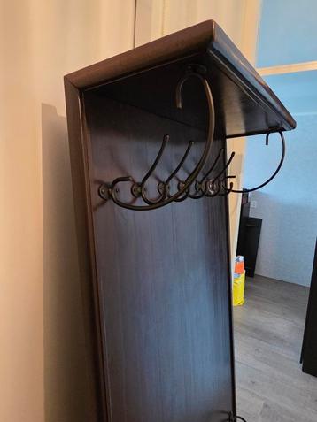 Houten Kapstok met plank beschikbaar voor biedingen