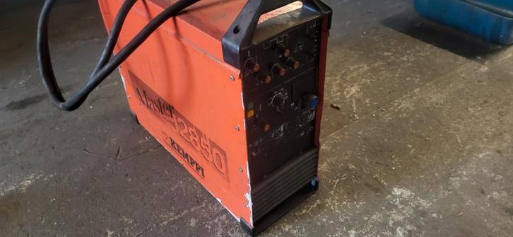 Kemppi Mastertig 2850 lasapparaat (gaat niet meer aan), Doe-het-zelf en Verbouw, Gereedschap | Lasapparaten, Tig, 150 tot 250 ampère