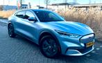 Ford Mustang 98kWh 338pk AWD Aut. 2022 Grijs, Auto's, 136 pk, 750 kg, Origineel Nederlands, 570 min