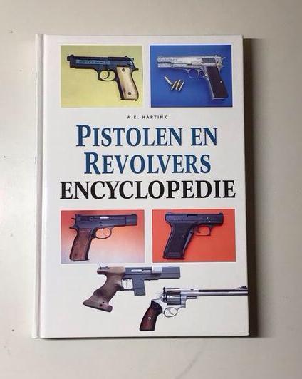 Geillustreerde pistolen en revolvers encyclopedie, Boeken, Overige Boeken, Ophalen of Verzenden