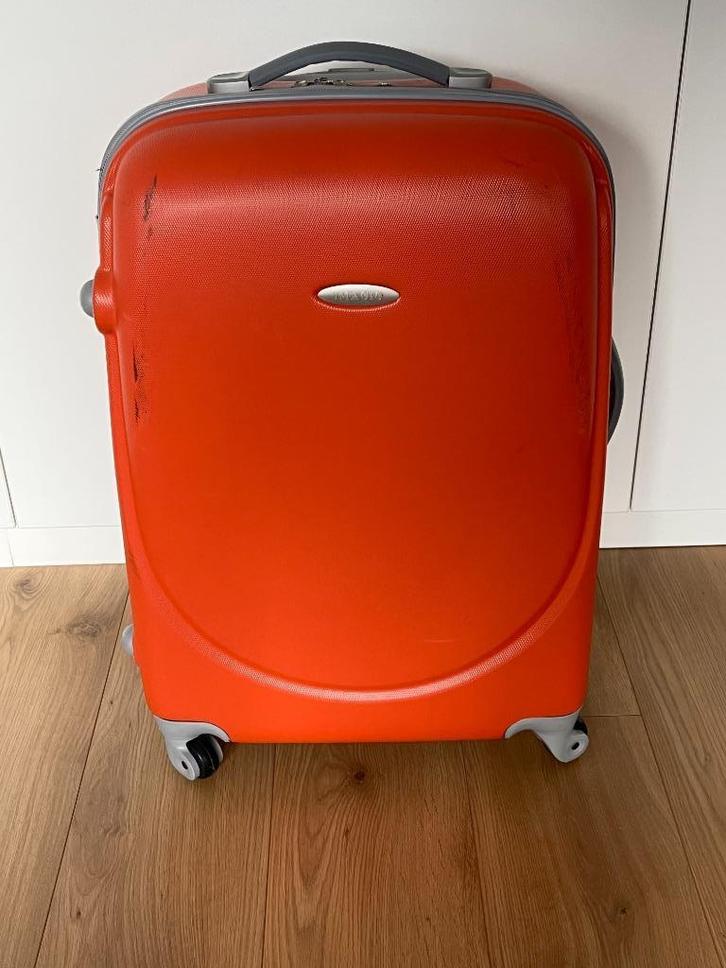 Koffer - Middelmaat - Oranje + wieltjes+uittrekbaar hengsel, Sieraden, Tassen en Uiterlijk, Koffers, Gebruikt, Hard kunststof