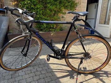 Heren sportfiets / gravelbike / racefiets beschikbaar voor biedingen