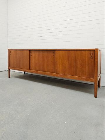 Vintage dressoir dressoirkast lowboard wandkast kast beschikbaar voor biedingen