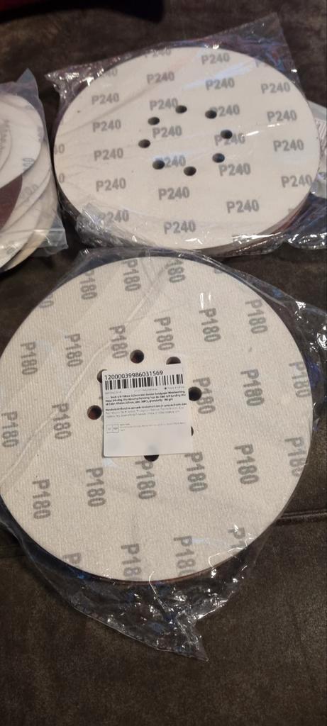 Schuurpapier P180 & P240 - Nieuw, Doe-het-zelf en Verbouw, Gereedschap | Schuurmachines, Nieuw, Excentrische schuurmachine, Minder dan 600 watt