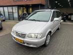 Hyundai Trajet 2.0i CVVT Dynamic Motion 7 PERSOONS LEDER NET, Auto's, Hyundai, Voorwielaandrijving, 4 cilinders, 700 kg, 7 stoelen