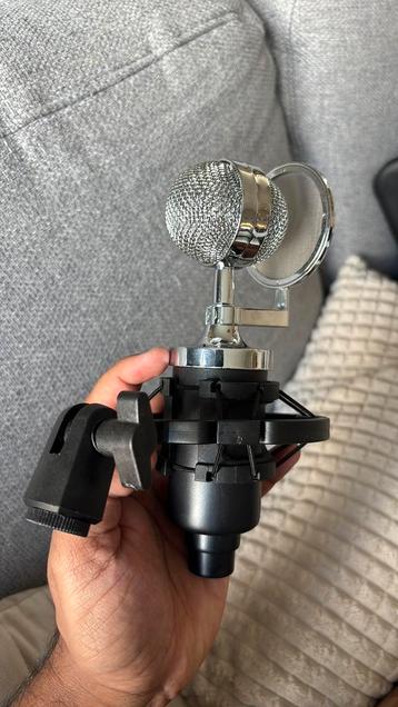 Studio microfoon XLR beschikbaar voor biedingen