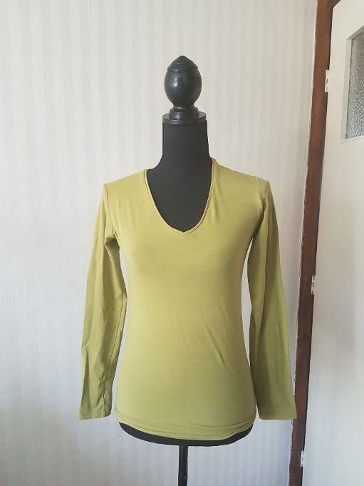 Zgan leuke Anni Rolfi top in groen, lange mouw v hals S 36, Kleding | Dames, Tops, Zo goed als nieuw, Maat 36 (S), Groen, Lange mouw