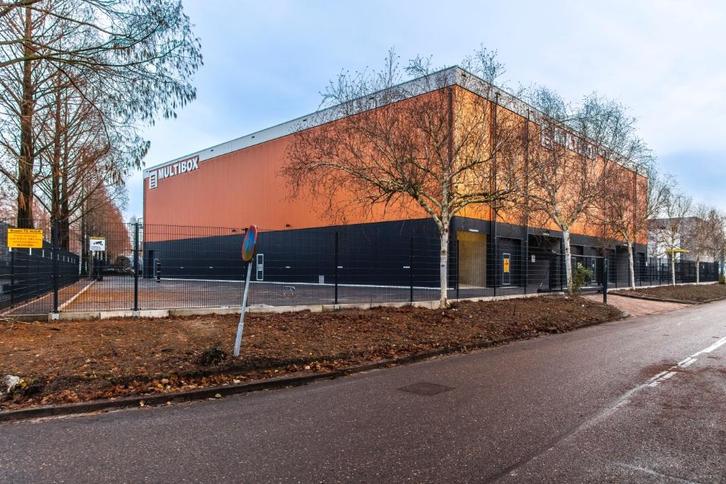 Te koop diverse garageboxen Stephensonweg 13 Gorinchem, Zakelijke goederen, Bedrijfs Onroerend goed, Opslag of Loods, Koop