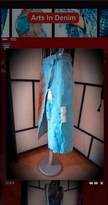 Arts_in_Denim  beschikbaar voor biedingen