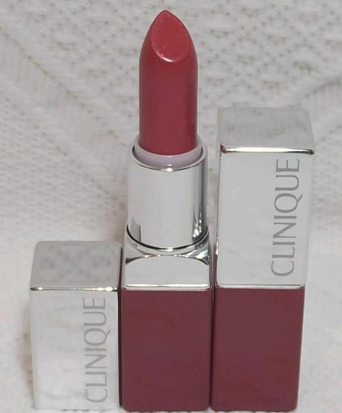 Clinique Pop Lipstick + Primer 13 Love Pop, Sieraden, Tassen en Uiterlijk, Uiterlijk | Cosmetica en Make-up, Nieuw, Make-up, Lippen