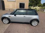 Mini 1.6 16V Cooper 2003 Grijs, Auto's, Mini, Voorwielaandrijving, 15 km/l, 4 cilinders, 4 stoelen