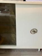 Dressoir kast met glazen deurtje en gouden binnenkant, Ophalen, Zo goed als nieuw