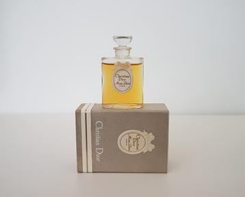 Zeldzaam vintage Miss Dior parfumflesje van Dior beschikbaar voor biedingen