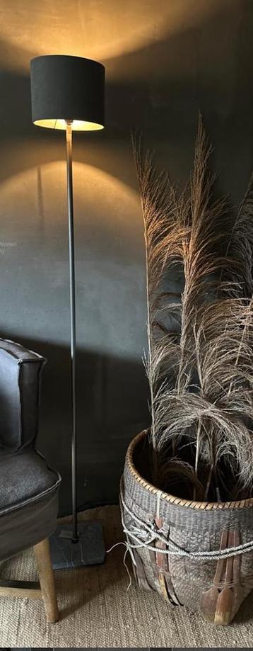 Vloerlamp Aura Peeperkorn beschikbaar voor biedingen