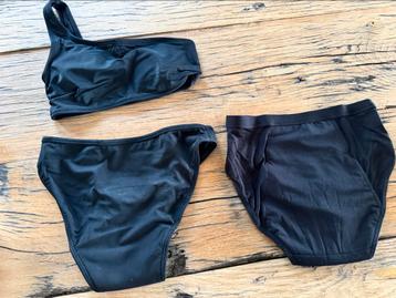 Zwarte Menstruatie Bikini maat 2XS met 2 broekjes beschikbaar voor biedingen