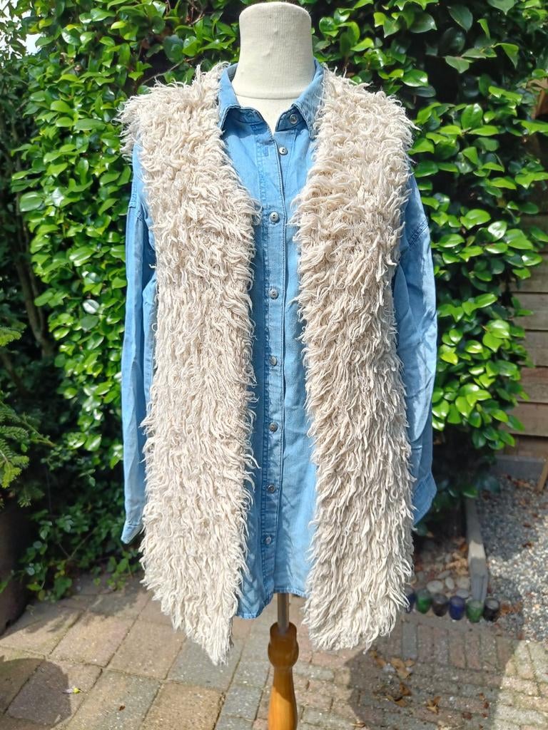 Super leuk mouwloos vest/ gilet, maat M, Maat 38/40 (M), Beige, Ophalen of Verzenden, Zo goed als nieuw