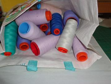 Laatste tas10 grote conen LOCK GAREN VAN 34,50 VOOR 20,00 beschikbaar voor biedingen