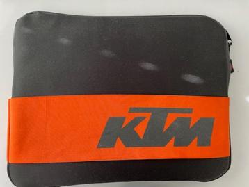 KTM etui en bloknote  beschikbaar voor biedingen