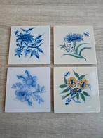 4 Harlinger aardewerk wandtegels waarvan 2 in polychroom, Ophalen of Verzenden