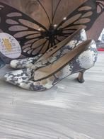 Italiaans, leer, reptiel print pumps maat 40, Ophalen of Verzenden, Zo goed als nieuw, Blauw