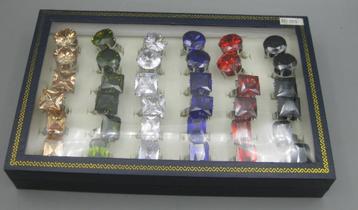 Strass Ringen Set - 36 Stuks in Displaydoos beschikbaar voor biedingen