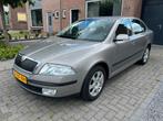 Skoda Octavia 1.6 75KW 2007 in NIEUWSTAAT 2e eigenaar, Voorwielaandrijving, Stof, Zwart, 4 cilinders