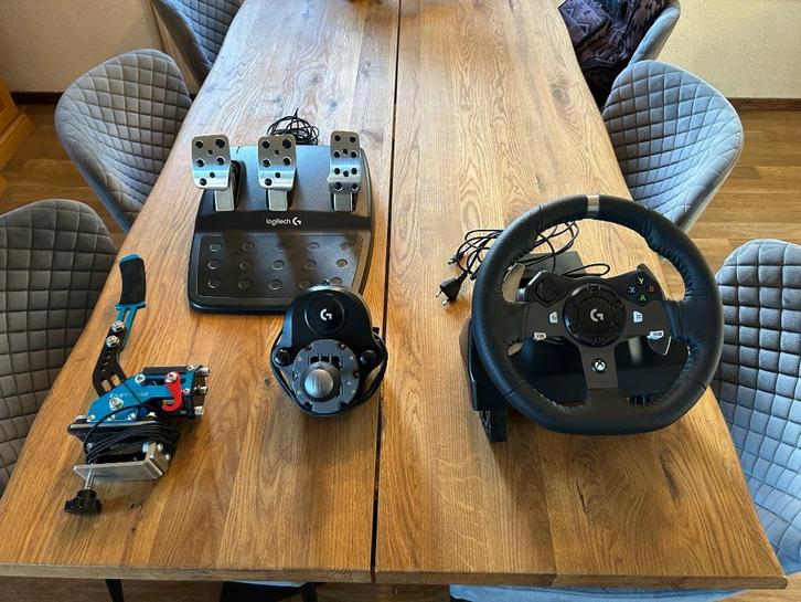 Logitech G920 set – stuur, pedalen, shifter + USB handrem, Computers en Software, Joysticks, Zo goed als nieuw, Ophalen